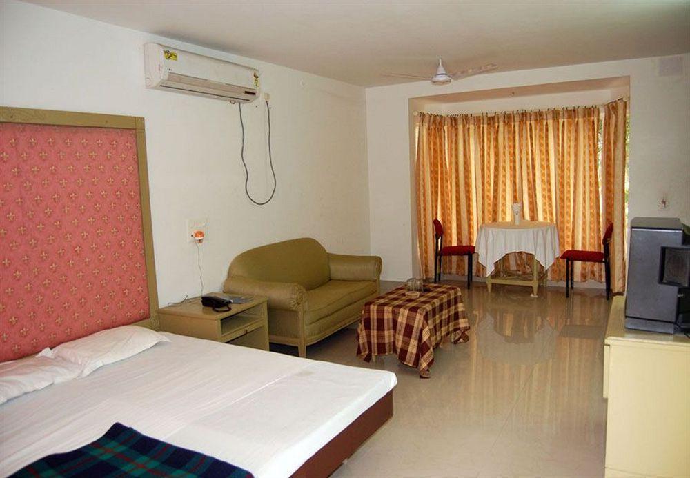 Sai Priya Beach Resort Visakhapatnam Exterior foto